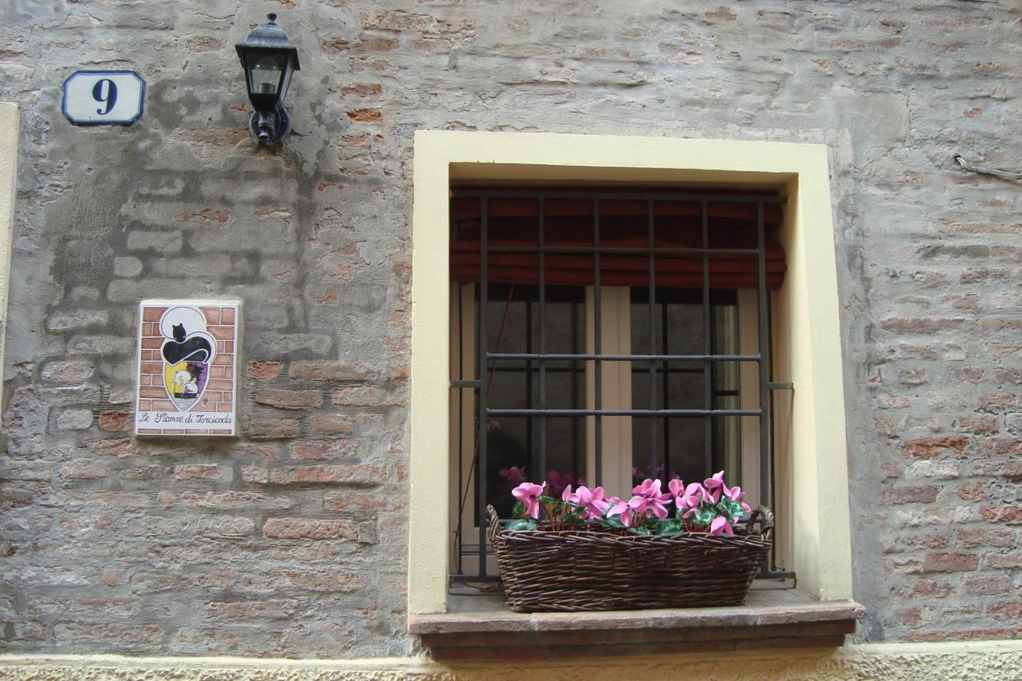 Le Stanze Di Torcicoda Ferrara Exterior foto